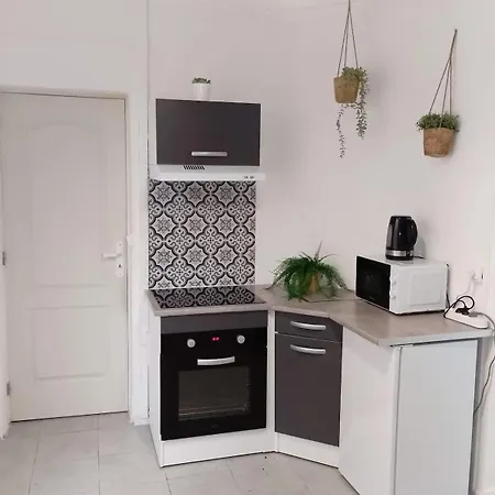 Sublime 1, Beau Duplex En Rdc 아파트 *