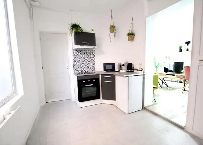 Sublime 1, Beau Duplex En Rdc 아파트 *